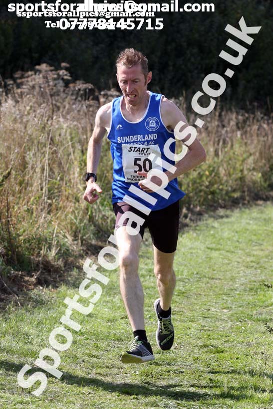 Senior mens and veteran relays, Sunderland Harriers Cross Country Relays, Farringdon, Sunderland . Photo: David T. Hewitson/Sports for All Pics